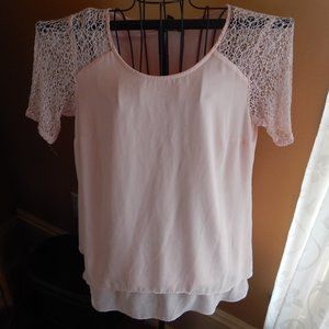 Ladies AGB Blouse - Lacy Shoulders and Sleeves ~ Pale Pink  ~ Size L -S/S